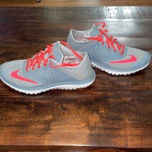 Nike Fitsole Sneakers